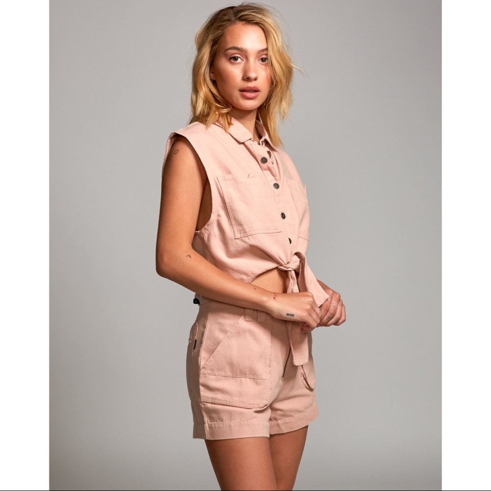 RVCA ‘Emri’ Button Up Knot Top - Picture 4 of 7
